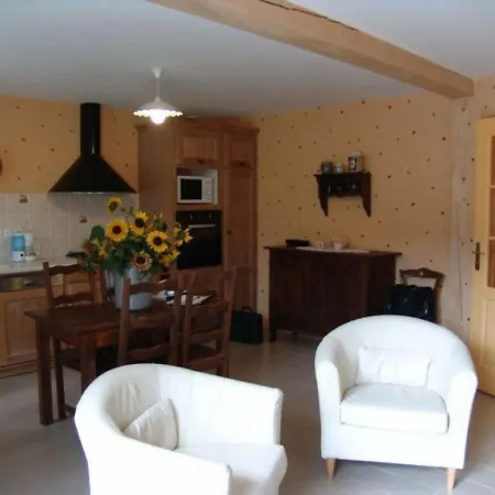 Calme Pres Du De Madine, Avec Jardin Prive, Cuisine Equipee Et Inclus - Fr-1-585-64 Holiday home *